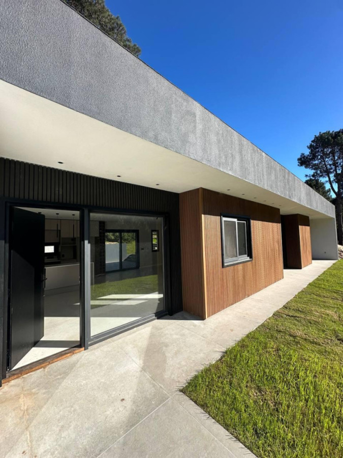 Casa ID.2228 - Casa de 3 dormitorios en Club del Lago, Maldonado