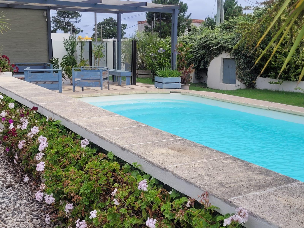 Casa ID.1425 - VENTA- Casa con piscina en Balneario Buenos Aires- Maldonado