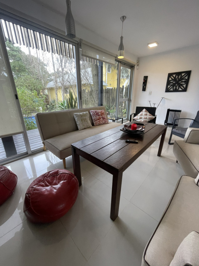 Casa ID.1916 - Venta- Casa 4 dormitorios c piscina- Montoya- La Barra