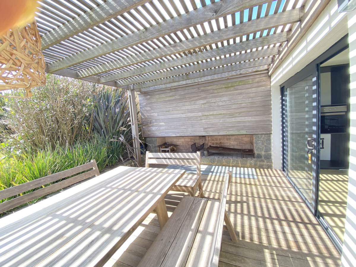 Casa ID.1430 - Manantiales- Alquiler Temporario- 4 suites y piscina