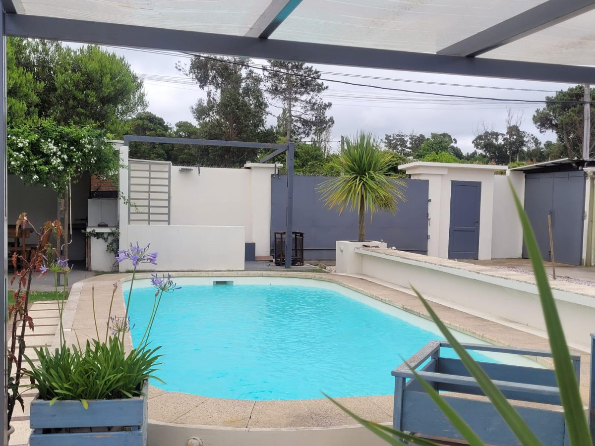 Casa ID.1425 - VENTA- Casa con piscina en Balneario Buenos Aires- Maldonado