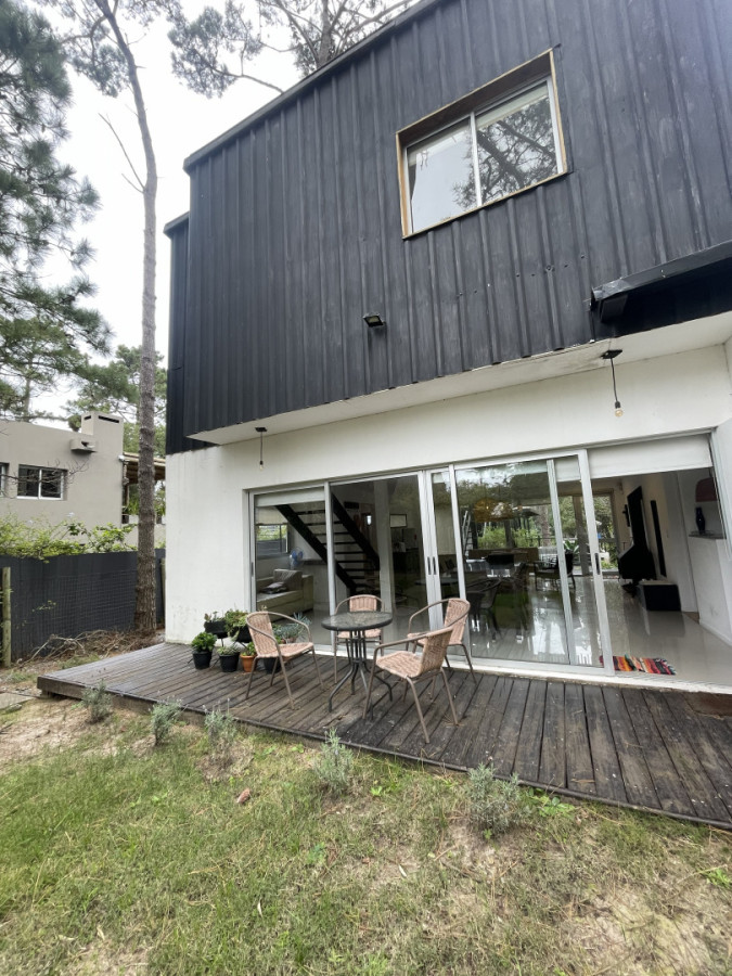 Casa ID.1916 - Venta- Casa 4 dormitorios c piscina- Montoya- La Barra