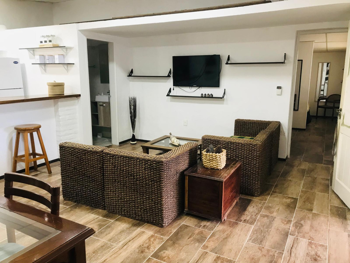 Casa ID.1425 - VENTA- Casa con piscina en Balneario Buenos Aires- Maldonado