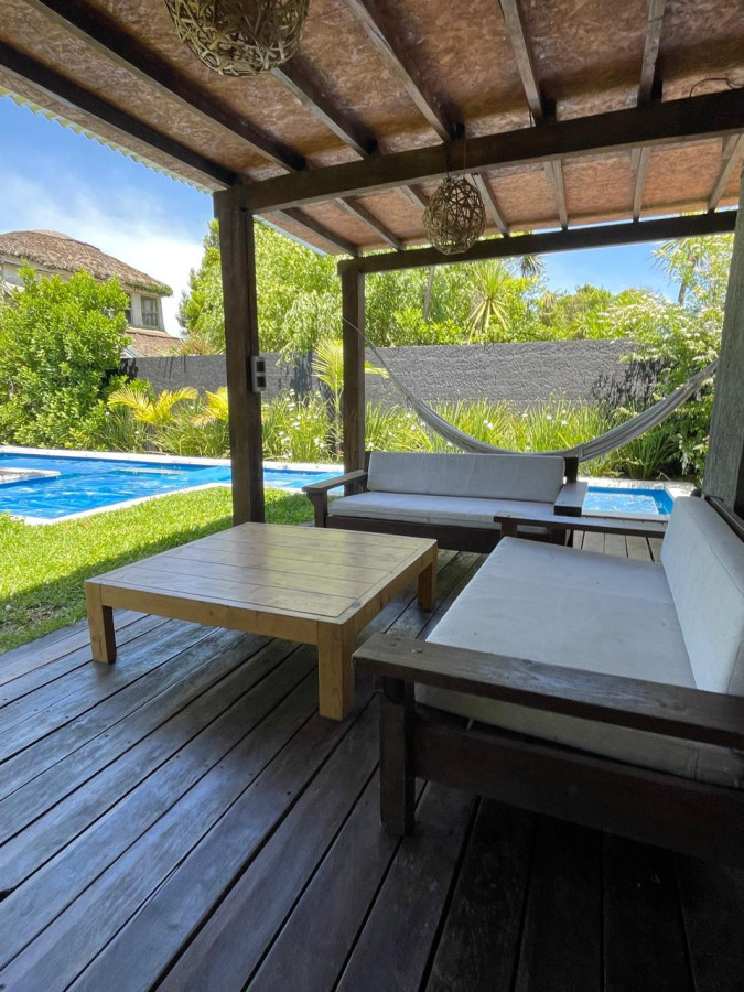 Casa ID.1286 - VENTA- Casa 3 dormitorios- Piscina- MANANTIALES