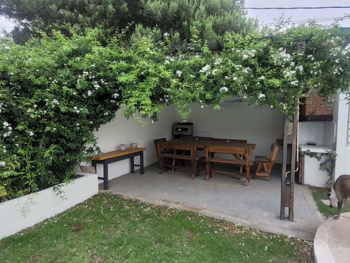 Casa ID.1425 - VENTA- Casa con piscina en Balneario Buenos Aires- Maldonado
