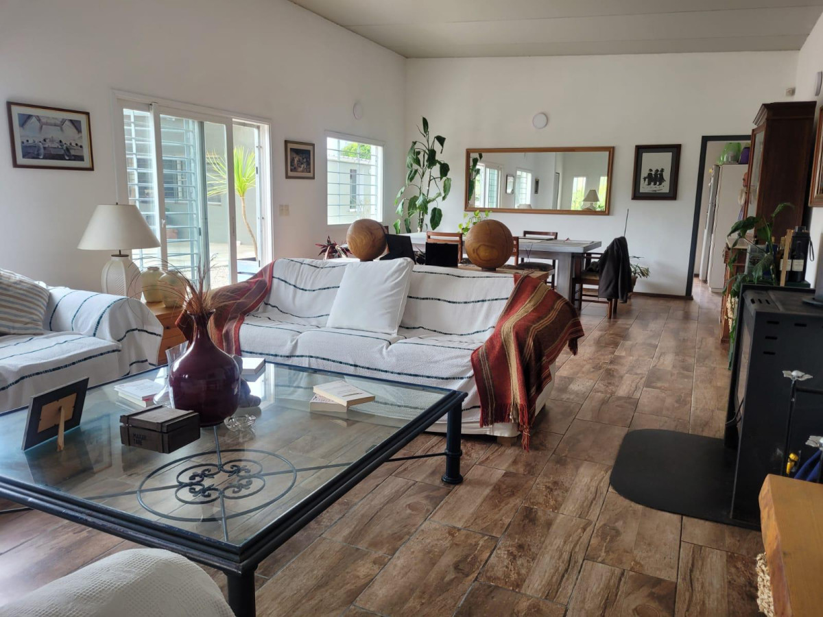 Casa ID.1425 - VENTA- Casa con piscina en Balneario Buenos Aires- Maldonado