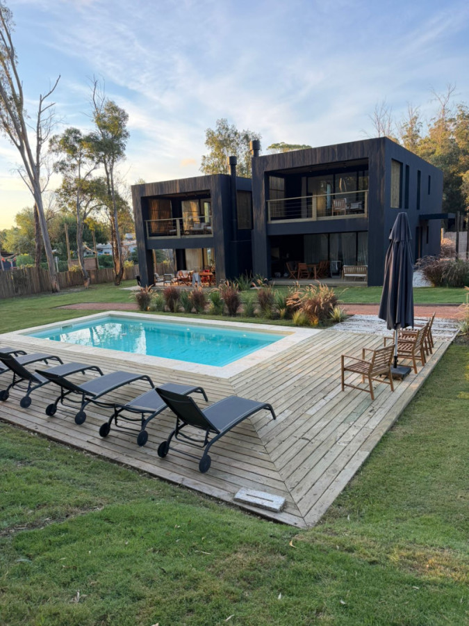 Casa ID.2277 - Casa en la Barra