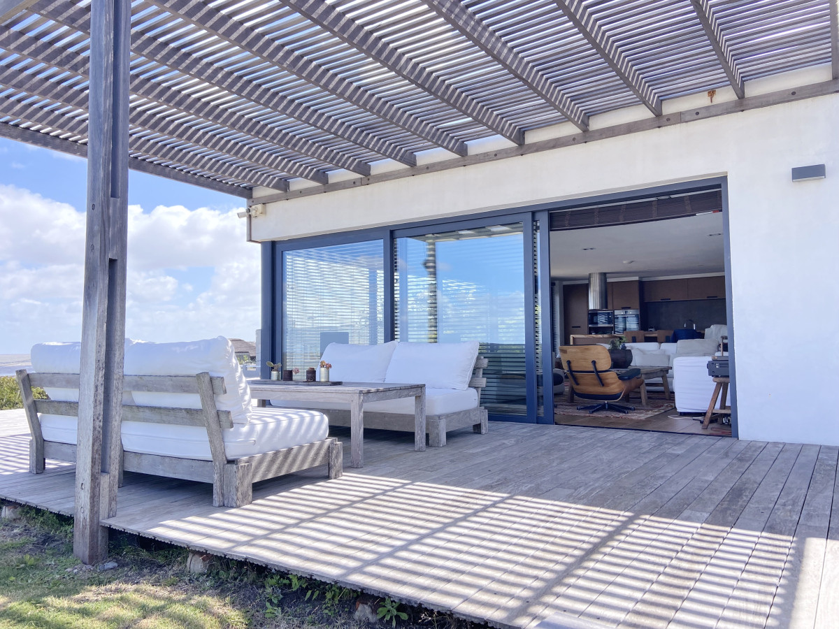 Casa ID.1430 - Manantiales- Alquiler Temporario- 4 suites y piscina