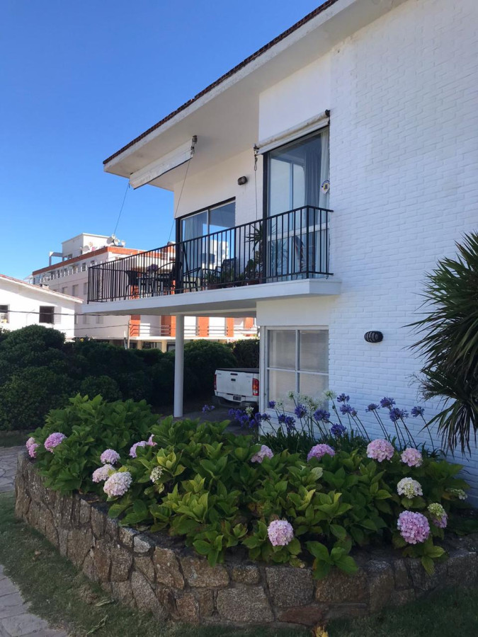Casa ID.1443 - El Emir. Enfrente a la playa, vista al mar. Alquiler temporario