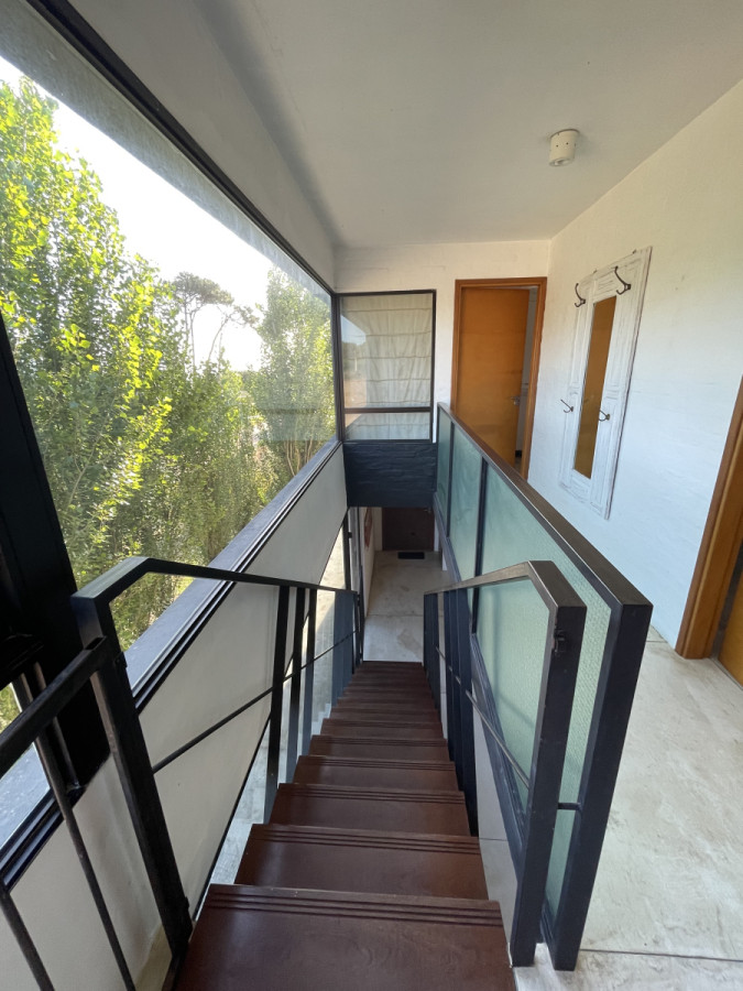 Casa ID.1298 - VENTA- Casa + 5 dormitorios- Manantiales-
