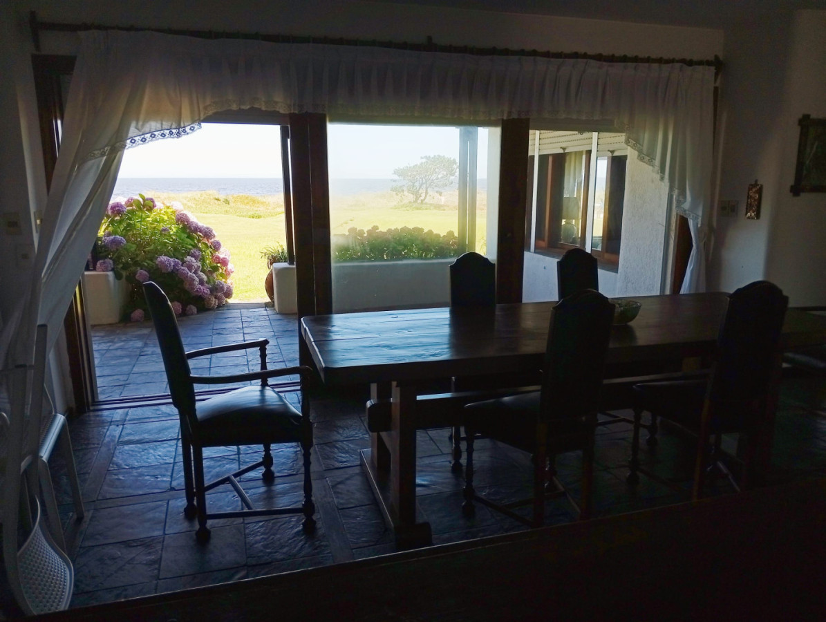 Casa ID.1550 - Solanas. Casa de 4 dormitorios y dependencias sobre la playa