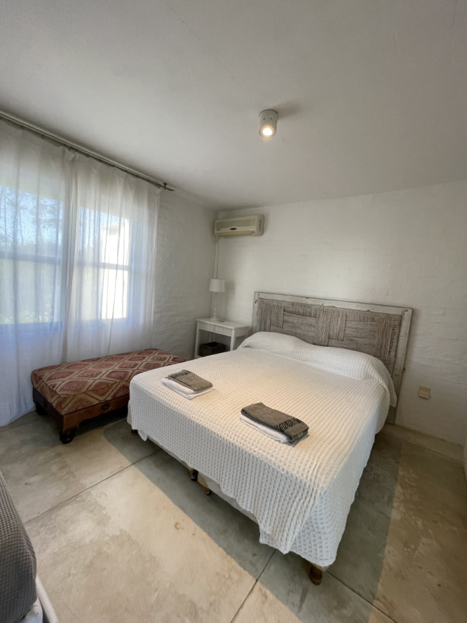 Casa ID.1298 - VENTA- Casa + 5 dormitorios- Manantiales-