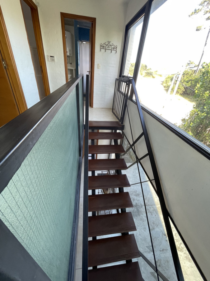 Casa ID.1298 - VENTA- Casa + 5 dormitorios- Manantiales-