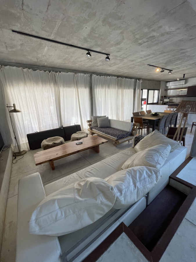 Casa ID.1298 - VENTA- Casa + 5 dormitorios- Manantiales-