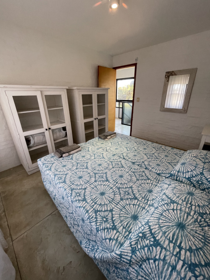 Casa ID.1298 - VENTA- Casa + 5 dormitorios- Manantiales-