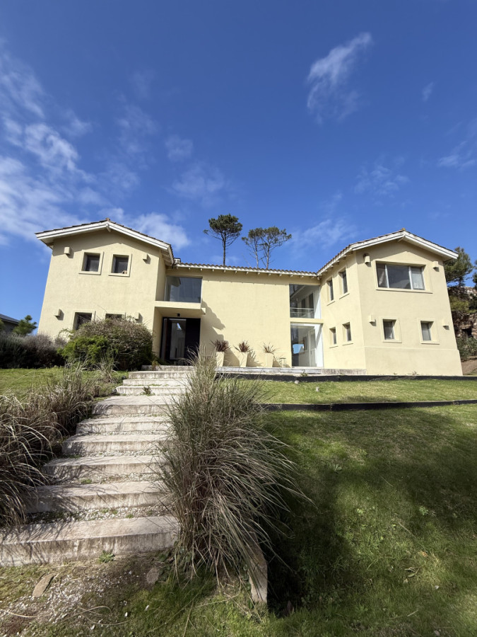 Casa en Laguna blanca manantiales 