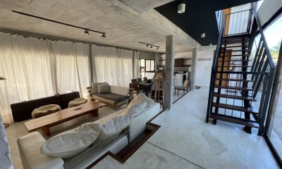 VENTA- Casa + 5 dormitorios- Manantiales-