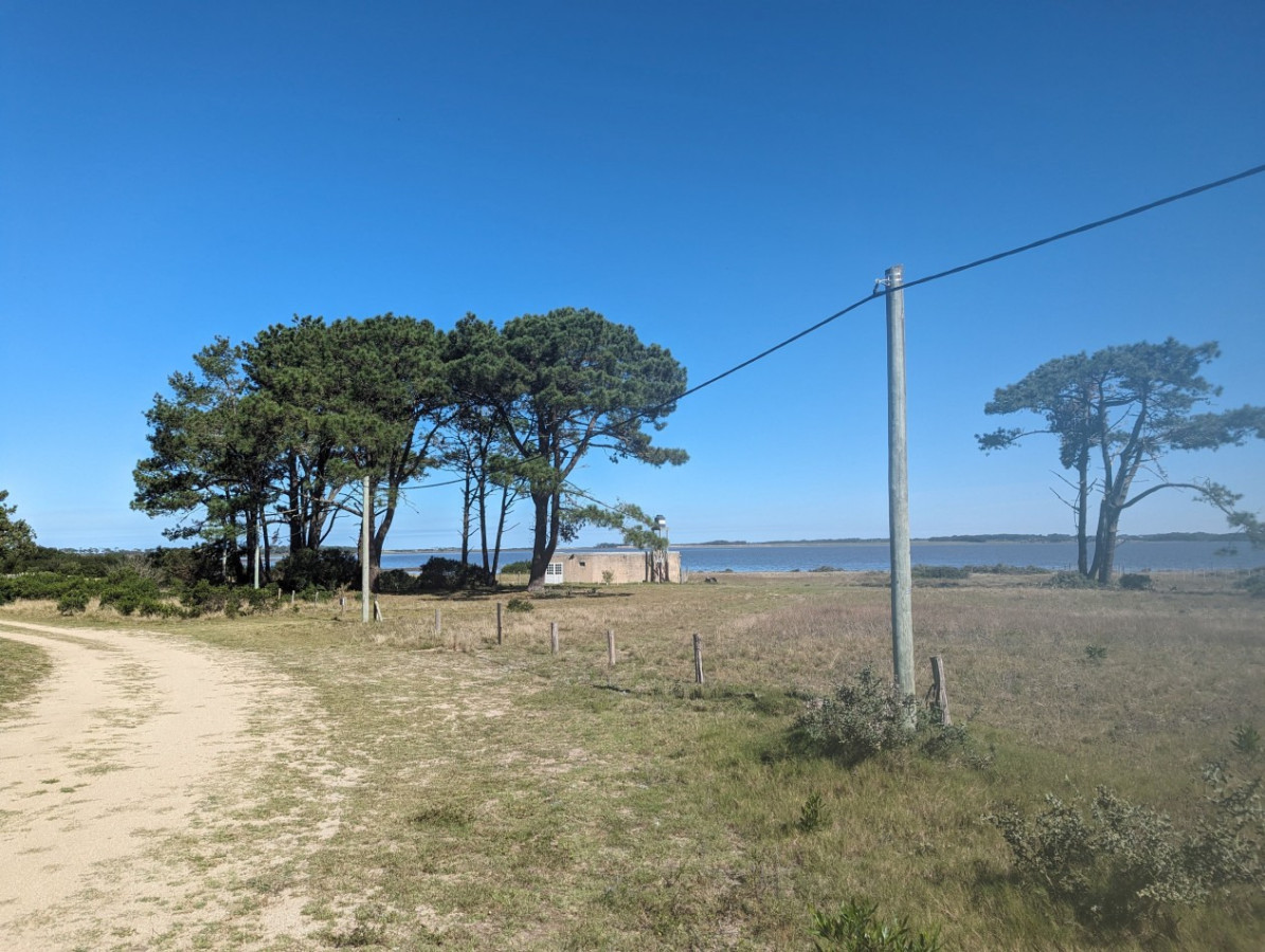 Terreno en El Caracol 1972 m2 Apto construcción. Amojonado