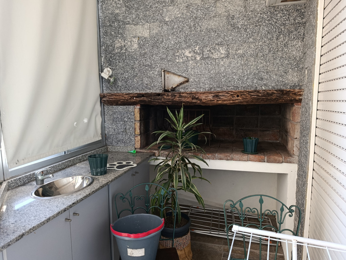 Apartamento ID.2088 - Primera lineaen Pocitos gastos comunes incluidos!