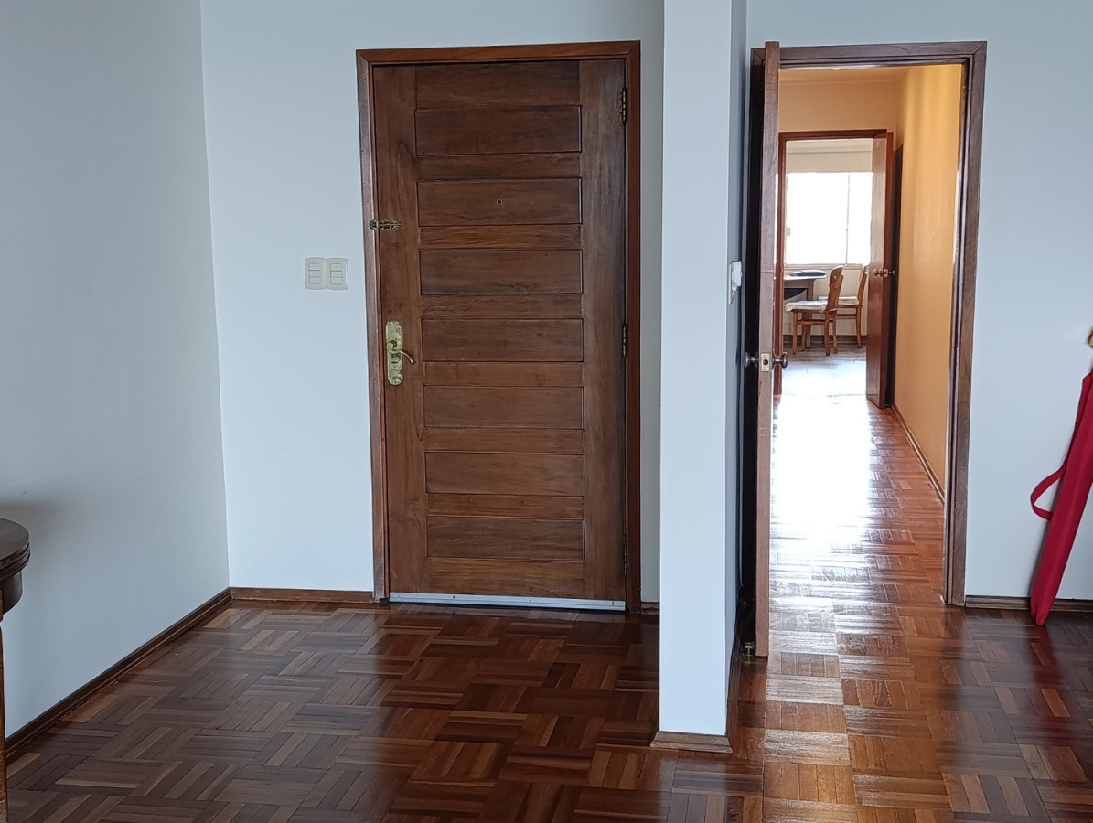 Apartamento ID.2088 - Primera lineaen Pocitos gastos comunes incluidos!