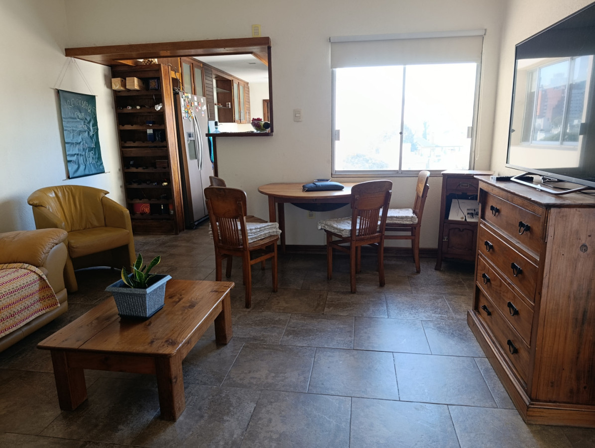 Apartamento ID.2088 - Primera lineaen Pocitos gastos comunes incluidos!