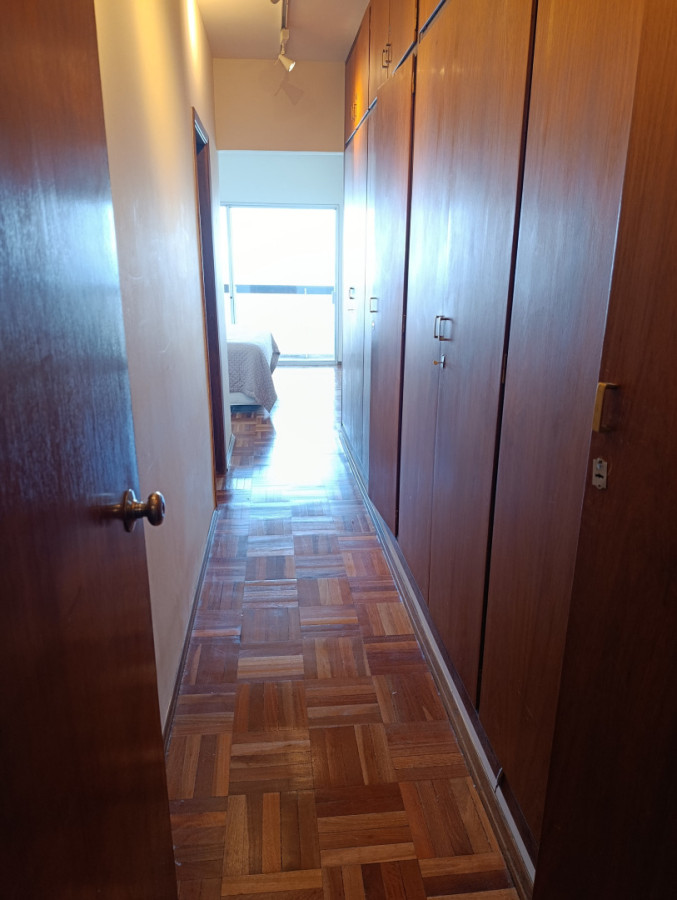 Apartamento ID.2088 - Primera lineaen Pocitos gastos comunes incluidos!