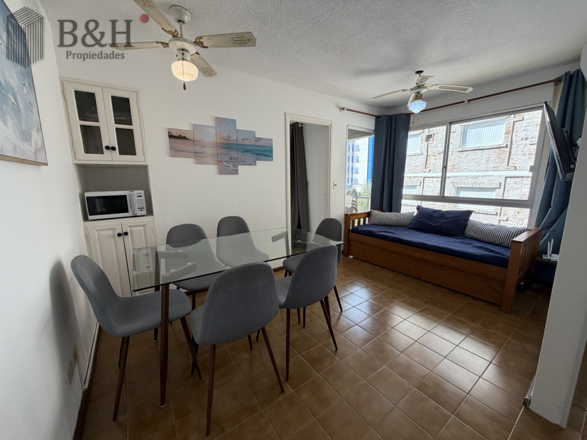 Apartamento ID.8056 - Venta de apartamento reciclado, 1 dorm, balcón y garage!