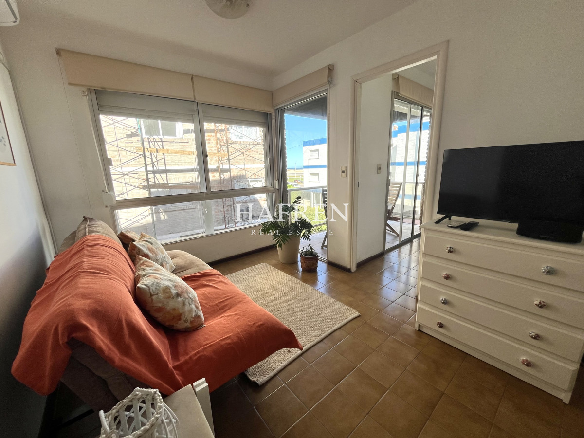 Apartamento ID.122 - Venta apartamento reciclado 1 dorm, balcón y garage!