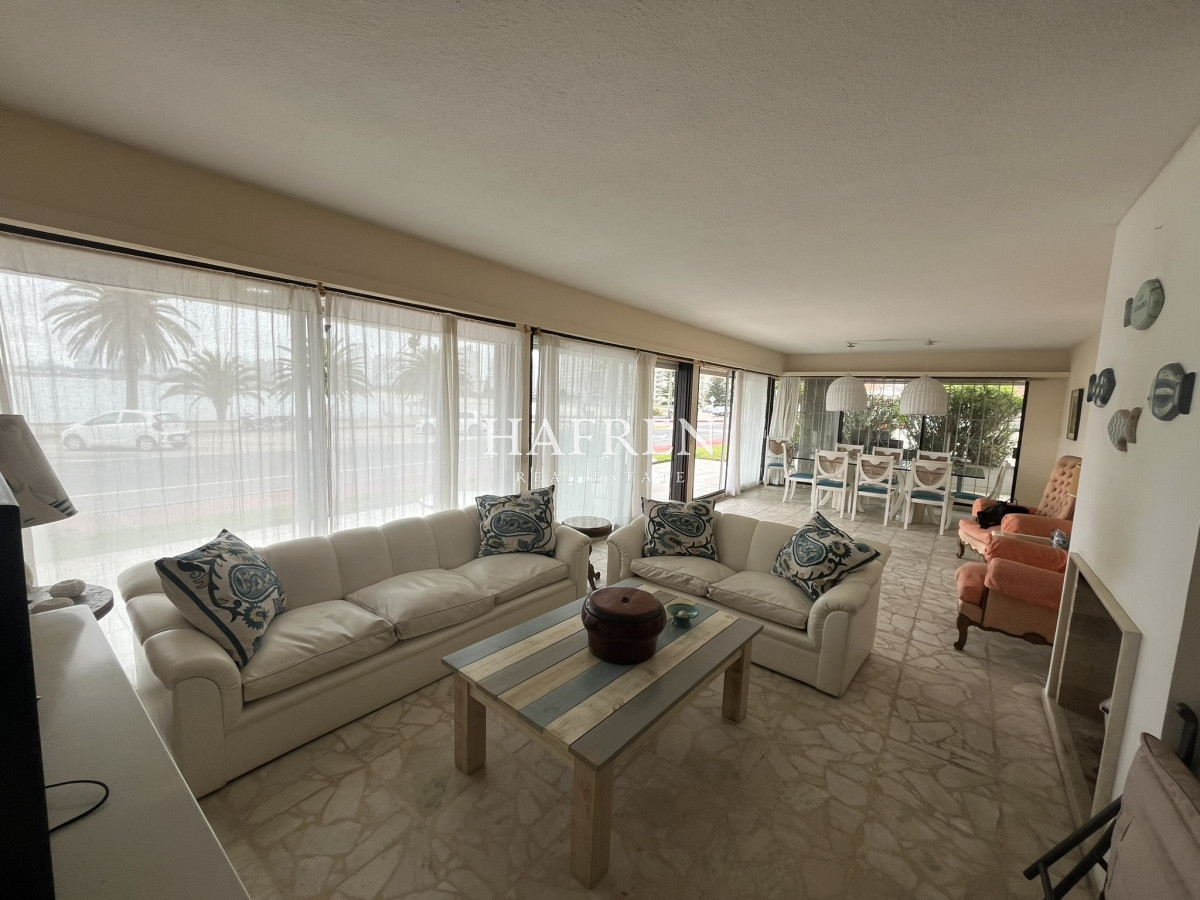 Apartamento ID.7 - Venta de apartamento frente al mar, a pasos del puerto y playa mansa