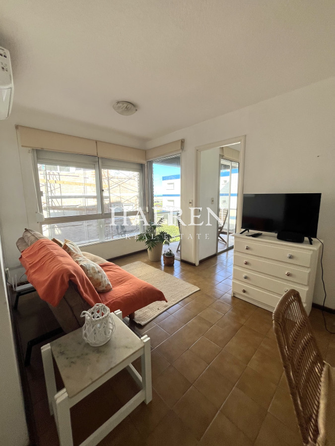 Apartamento ID.122 - Venta apartamento reciclado 1 dorm, balcón y garage!