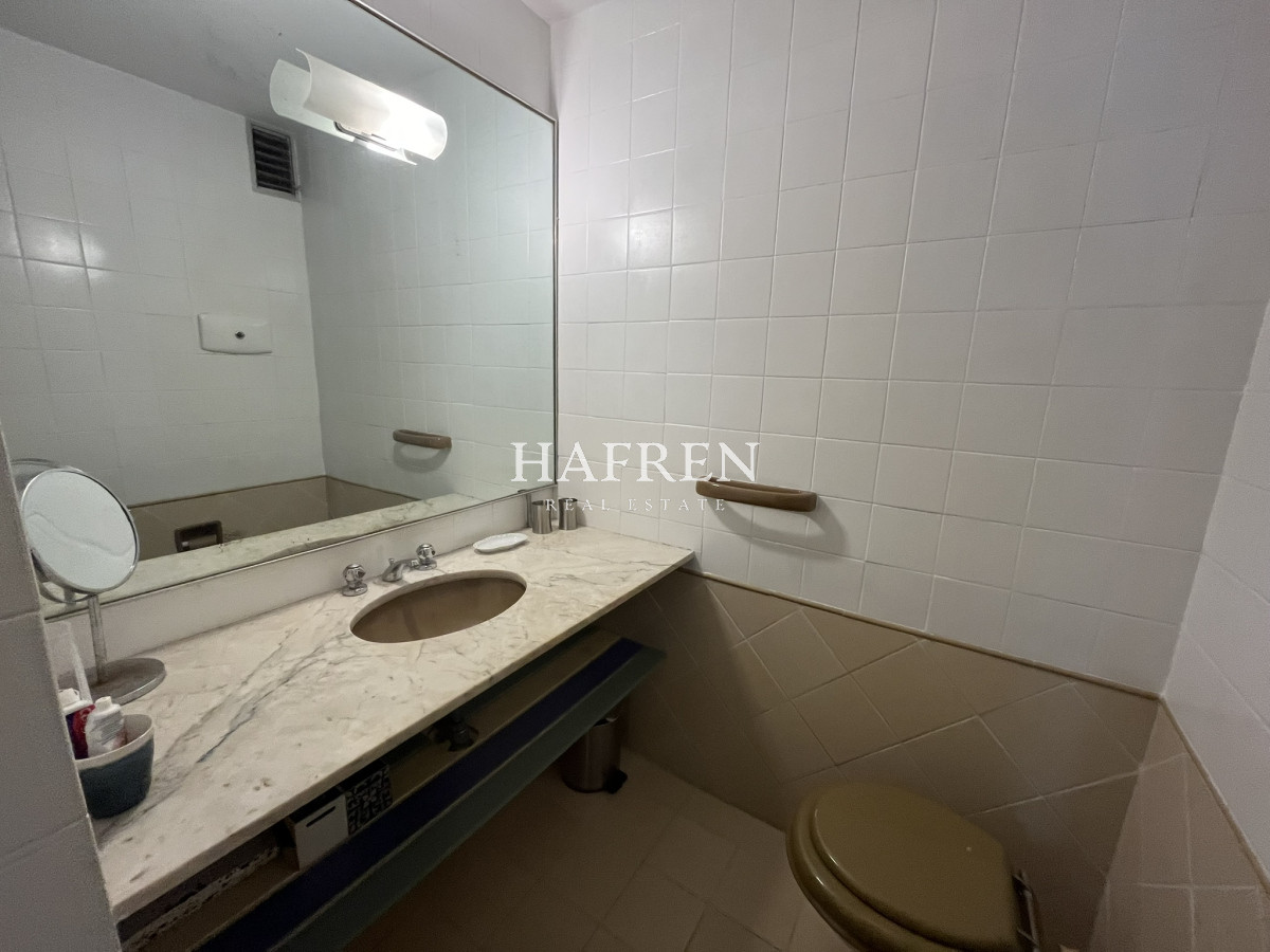 Apartamento ID.7 - Venta de apartamento frente al mar, a pasos del puerto y playa mansa