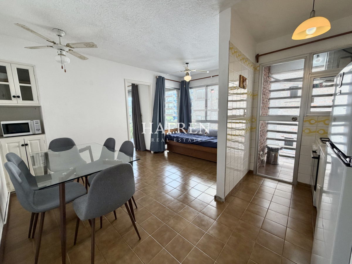Apartamento ID.121 - Venta de apartamento de 1 dorm, con balcón y garage!