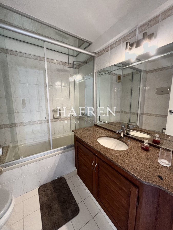Apartamento ID.85 - Alquiler anual apto de 2 dorm, a 50 mts del mar!