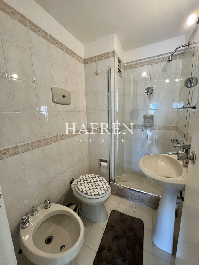 Apartamento ID.85 - Alquiler anual apto de 2 dorm, a 50 mts del mar!