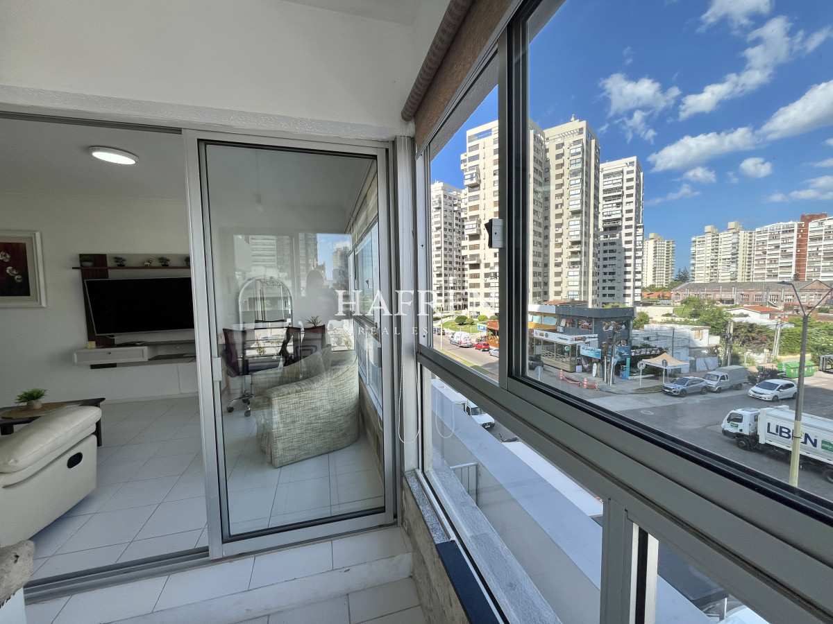 Apartamento ID.85 - Alquiler anual apto de 2 dorm, a 50 mts del mar!