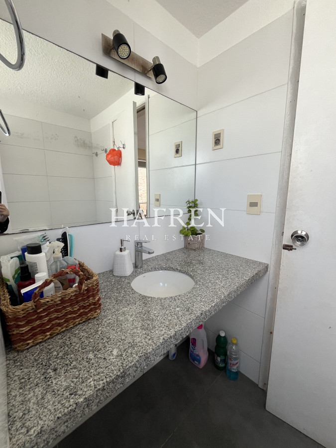 Apartamento ID.122 - Venta apartamento reciclado 1 dorm, balcón y garage!