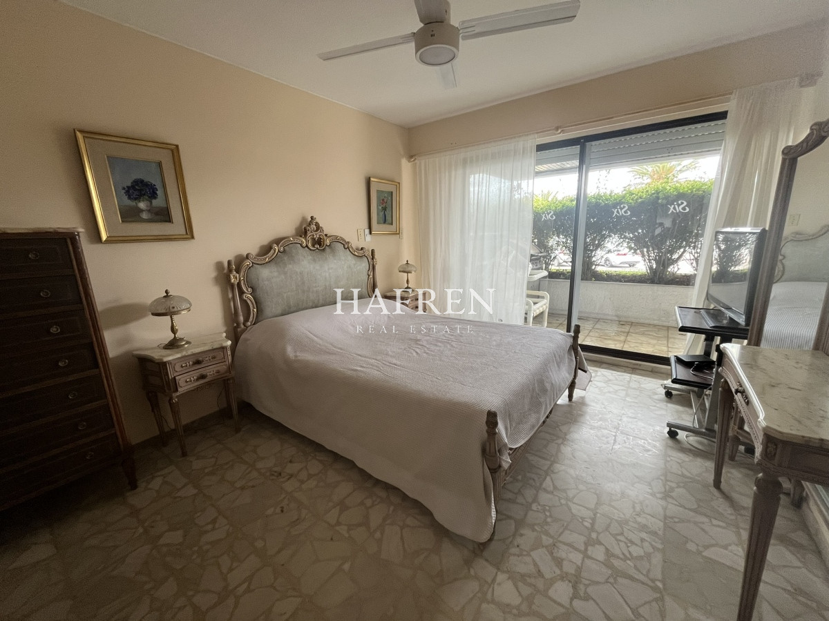 Apartamento ID.7 - Venta de apartamento frente al mar, a pasos del puerto y playa mansa