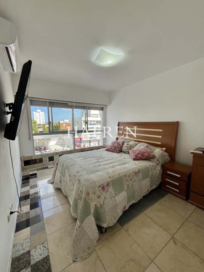 Apartamento ID.85 - Alquiler anual apto de 2 dorm, a 50 mts del mar!