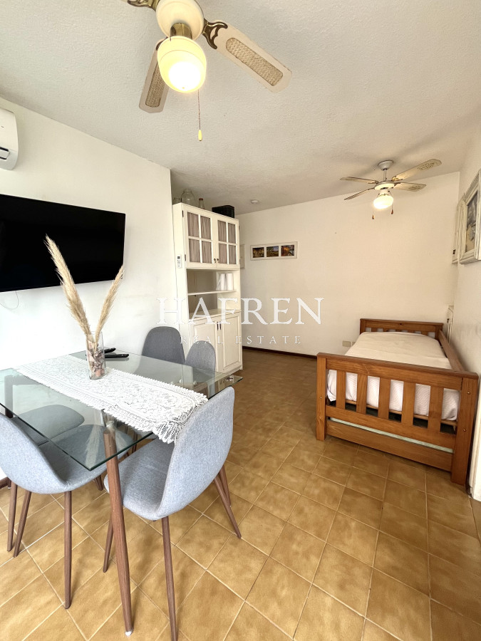 Apartamento ID.121 - Venta apartamento en Punta del Este, 1 dorm con balcón y garaje!