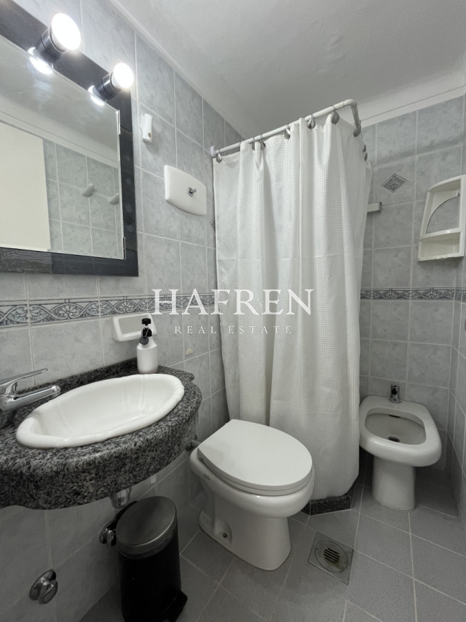 Apartamento ID.86 - Alquiler Anual. apartamento frente al mar, Mansa, Punta del Este