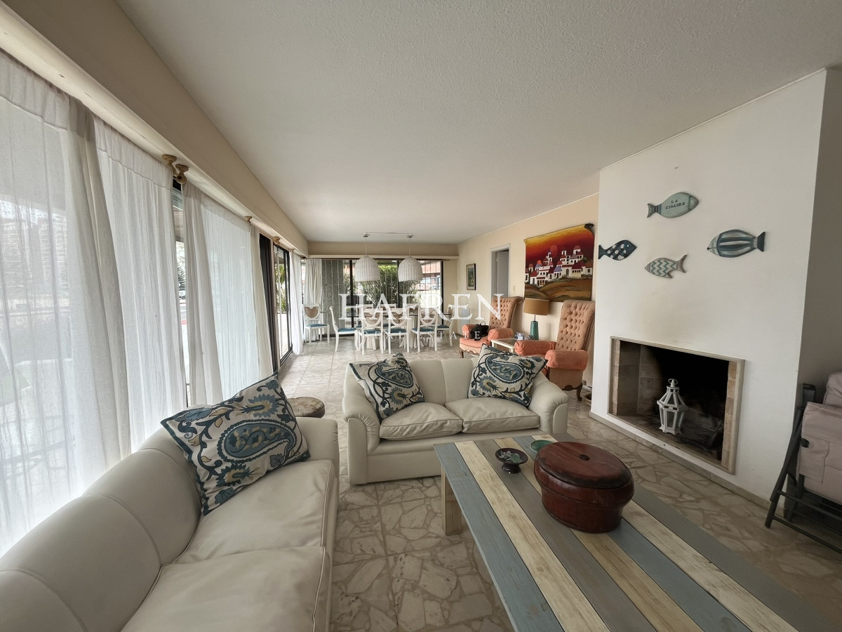 Apartamento ID.7 - Venta de apartamento frente al mar, a pasos del puerto y playa mansa