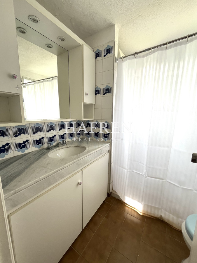 Apartamento ID.121 - Venta apartamento en Punta del Este, 1 dorm con balcón y garaje!