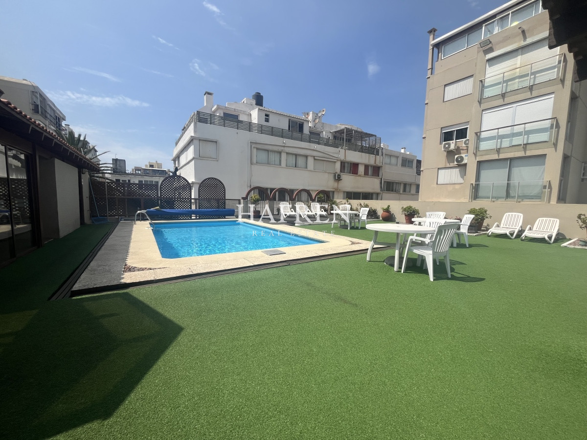 Apartamento ID.6 - Venta de Apartamento con vistas a Playa El Emir