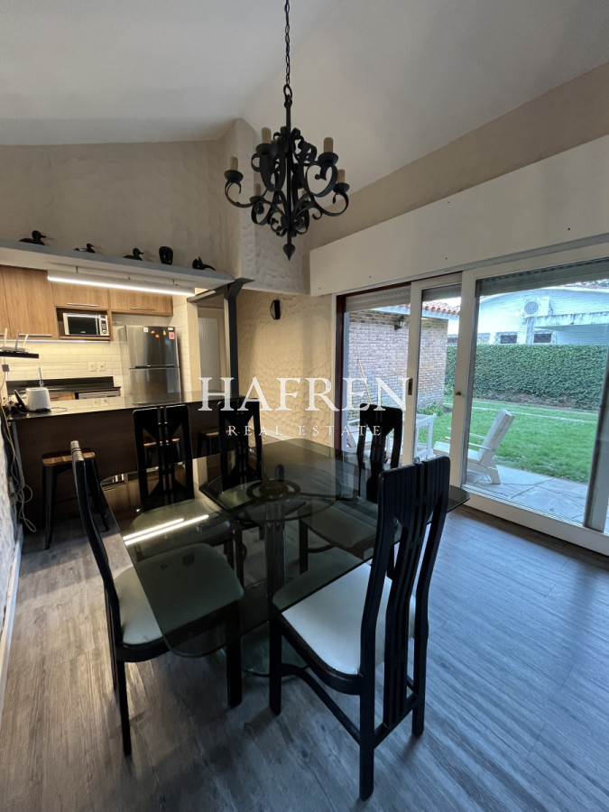 Casa ID.63 - Venta de casa en primeras paradas de Playa Mansa, a 100mts del mar!