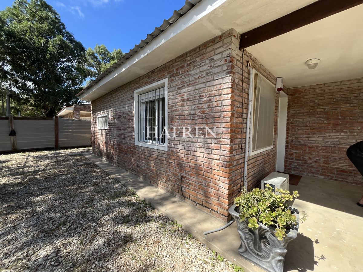 Casa ID.100 - Alquiler anual de casa en La Barra, a 200 mts de Ruta 10.