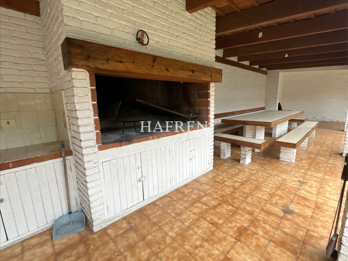 Casa ID.63 - Venta de casa en primeras paradas de Playa Mansa, a 100mts del mar!