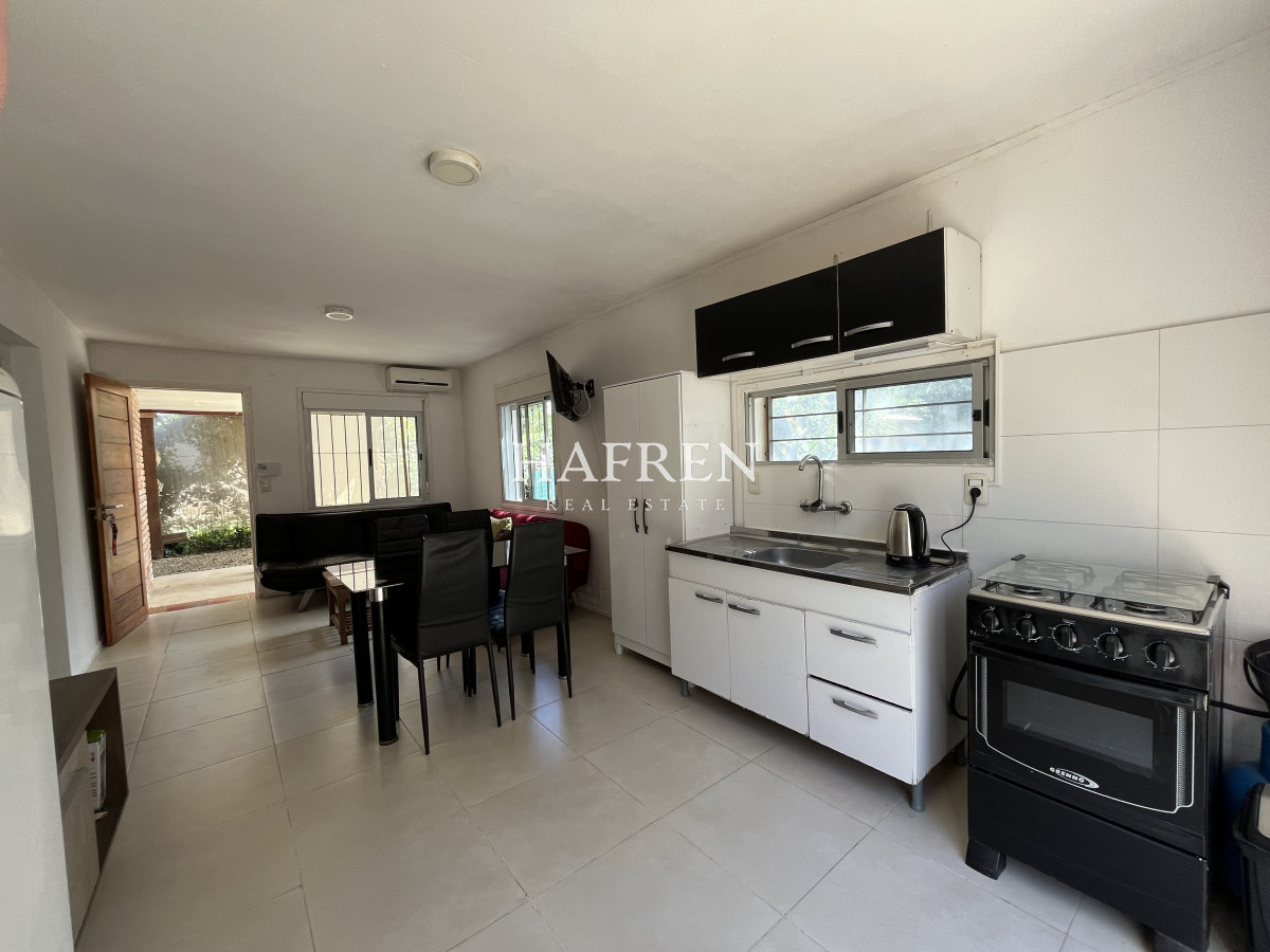 Casa ID.100 - Alquiler anual de casa en La Barra, a 200 mts de Ruta 10.