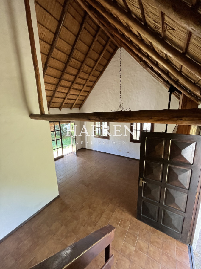 Casa ID.47 - Venta de casa en Altos del Pinar, 4 dormitorios y 2 baños