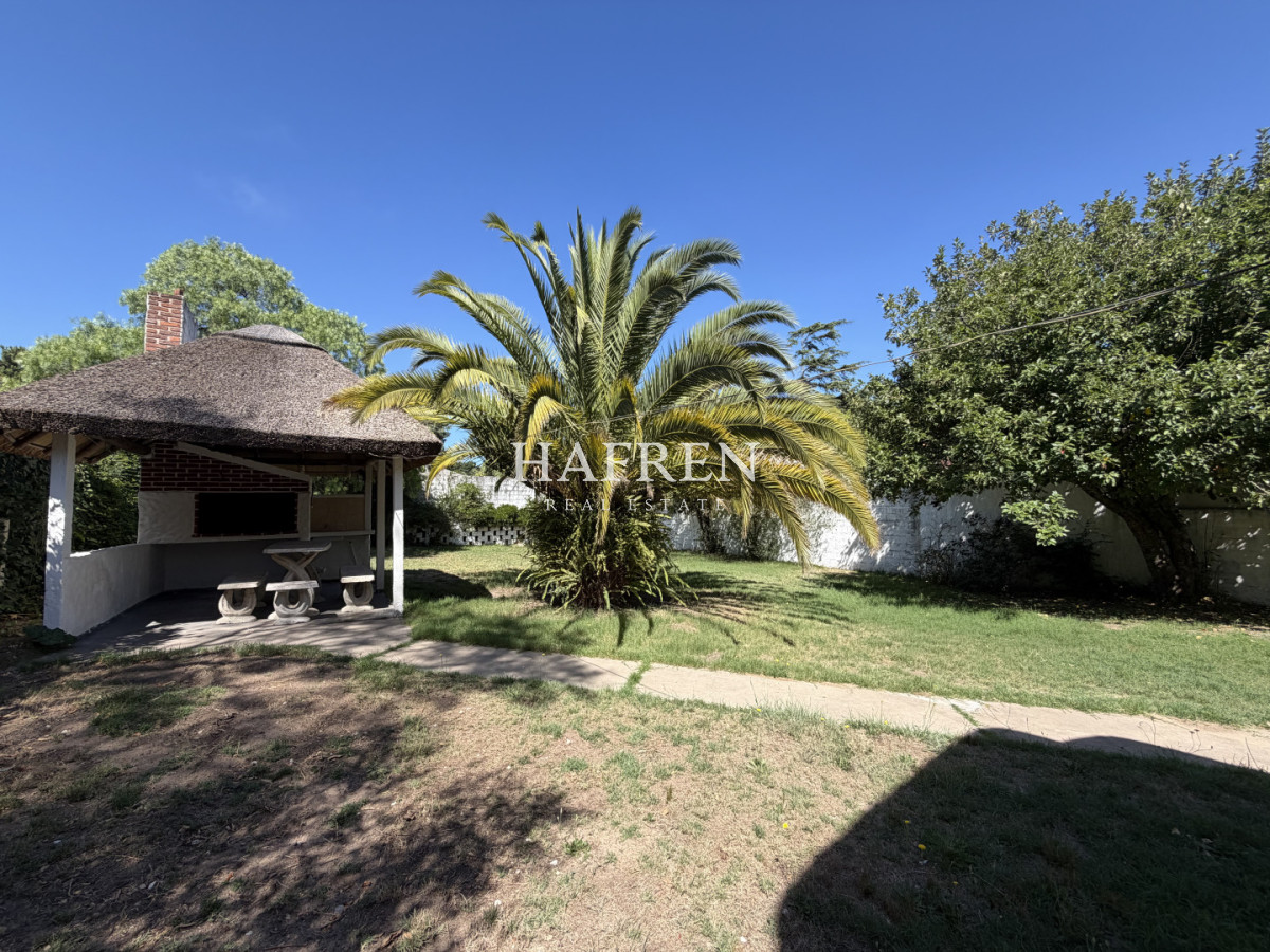 Casa ID.47 - Alquiler anual y Venta de casa en Altos del Pinar, 4 dormitorios y 2 baños