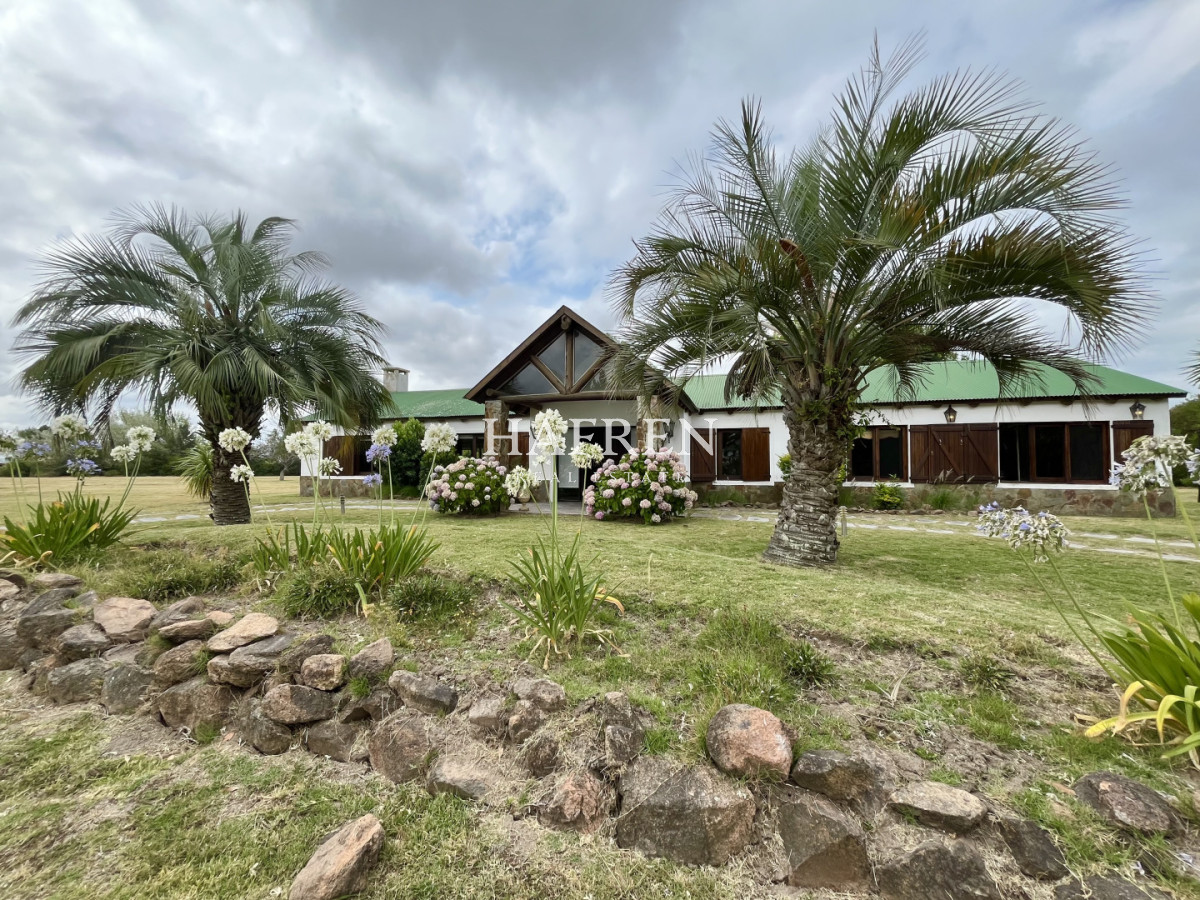 Casa ID.252 - Venta de casa en El Quijote, ubicacion privilegiada!